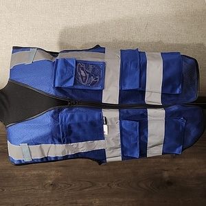 3M Multi-Pocket Working Vests. Blue sold, and Red available 💙 ❤️.